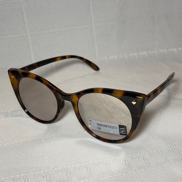 *5 for $25* NWOT FGX International Tortoise Shell Sunglasses Cat Eye - Picture 1 of 4